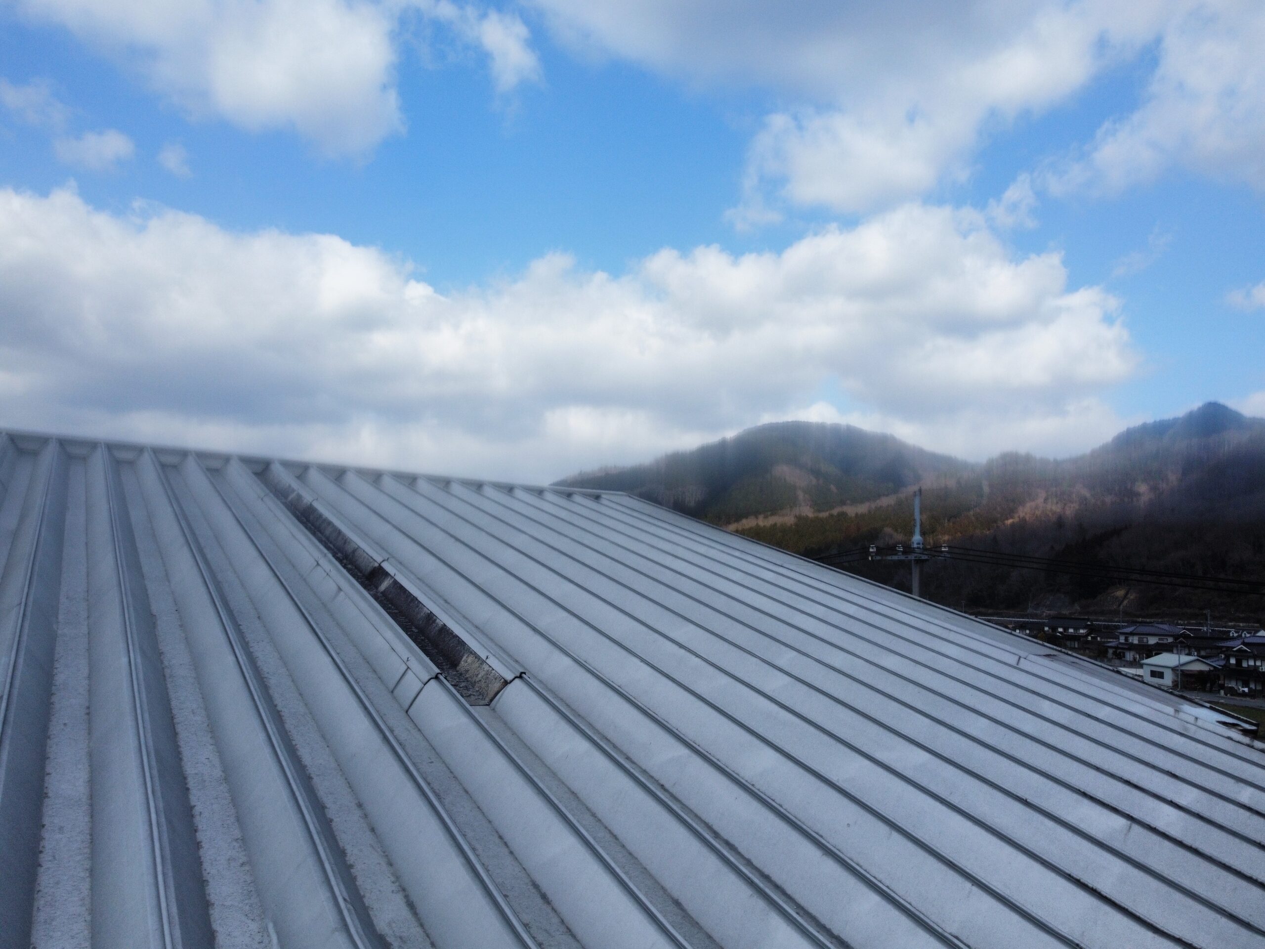 日陰式遮熱資材　ルーフシェード施工前