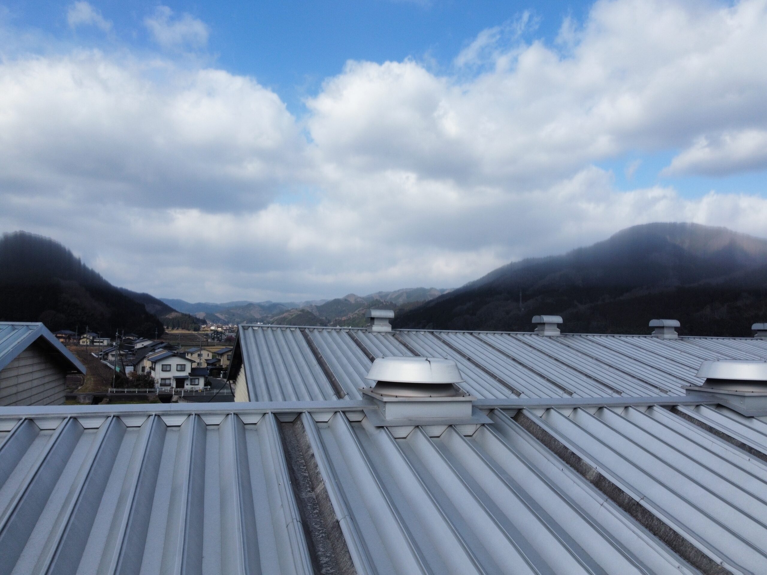 日陰式遮熱資材　ルーフシェード施工前