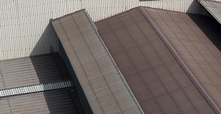 工場などにおける屋根