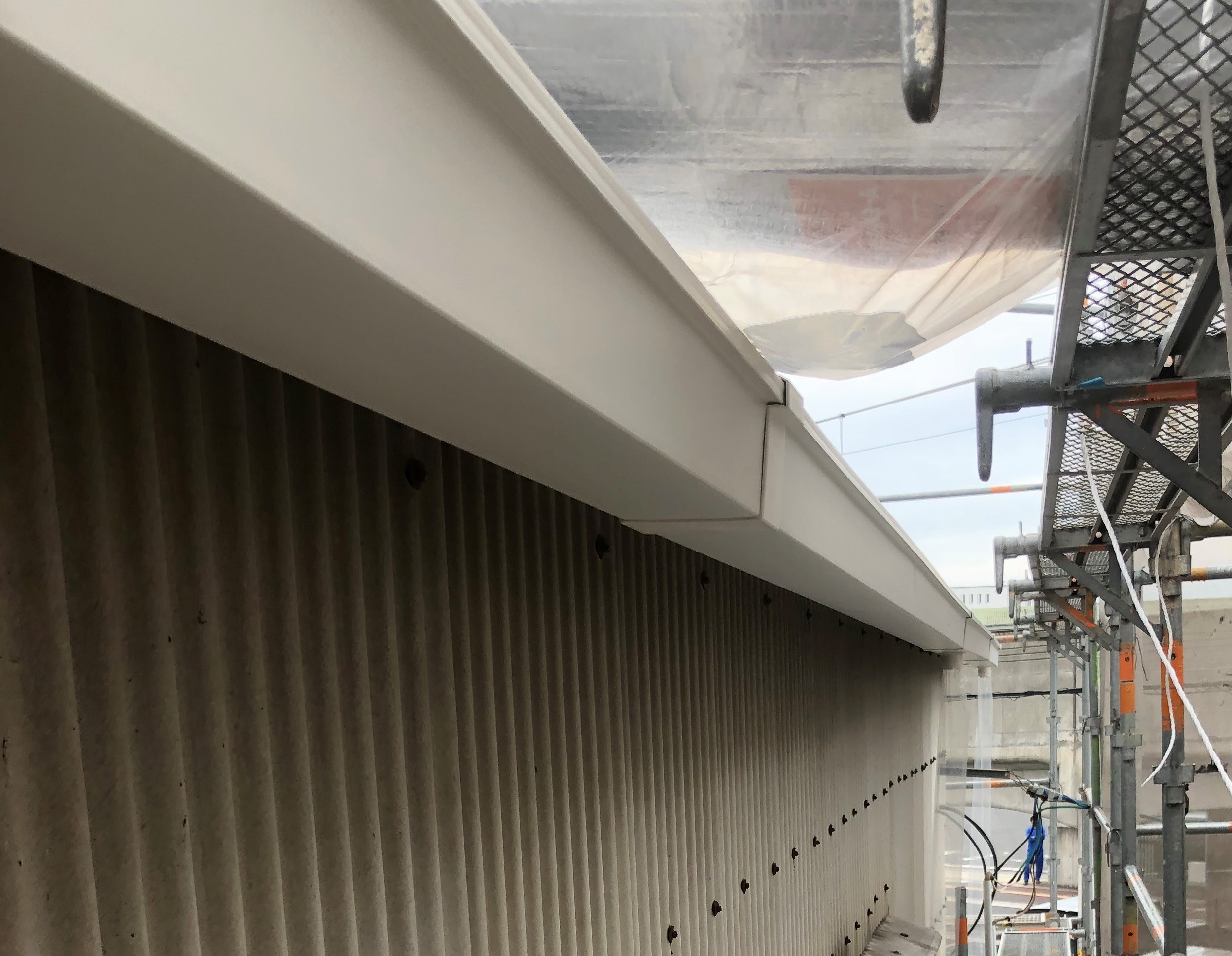 屋根の施工中の写真