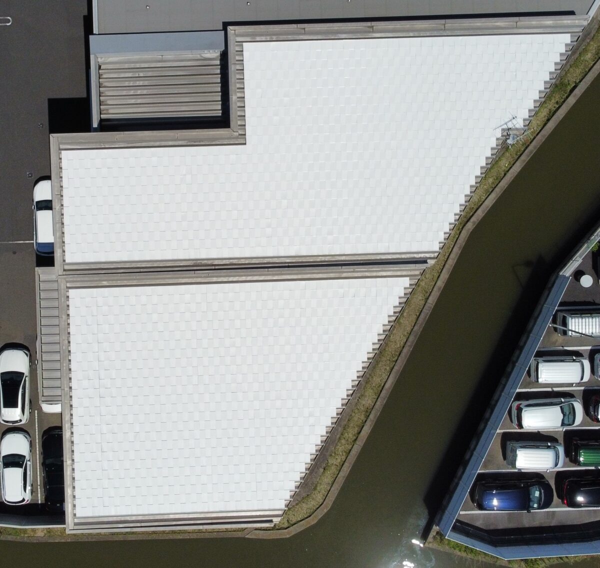 山陽ヤナセ　屋根　施工後