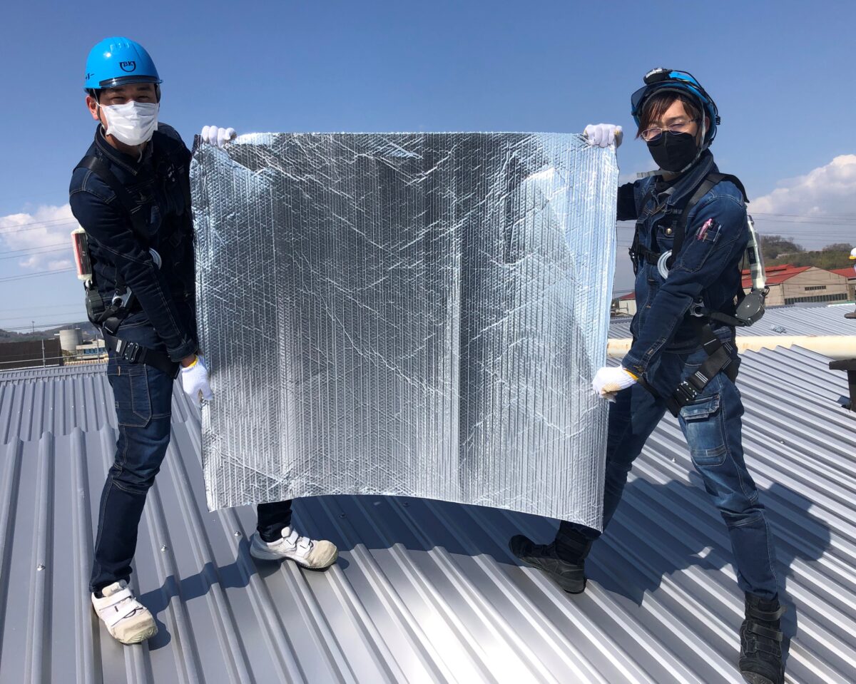 シャネリア　見せてます