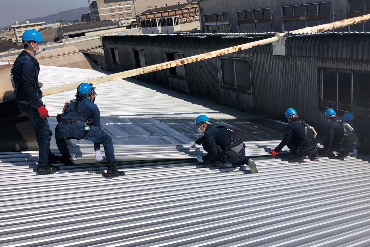 カバー工事　施工中　水島機工