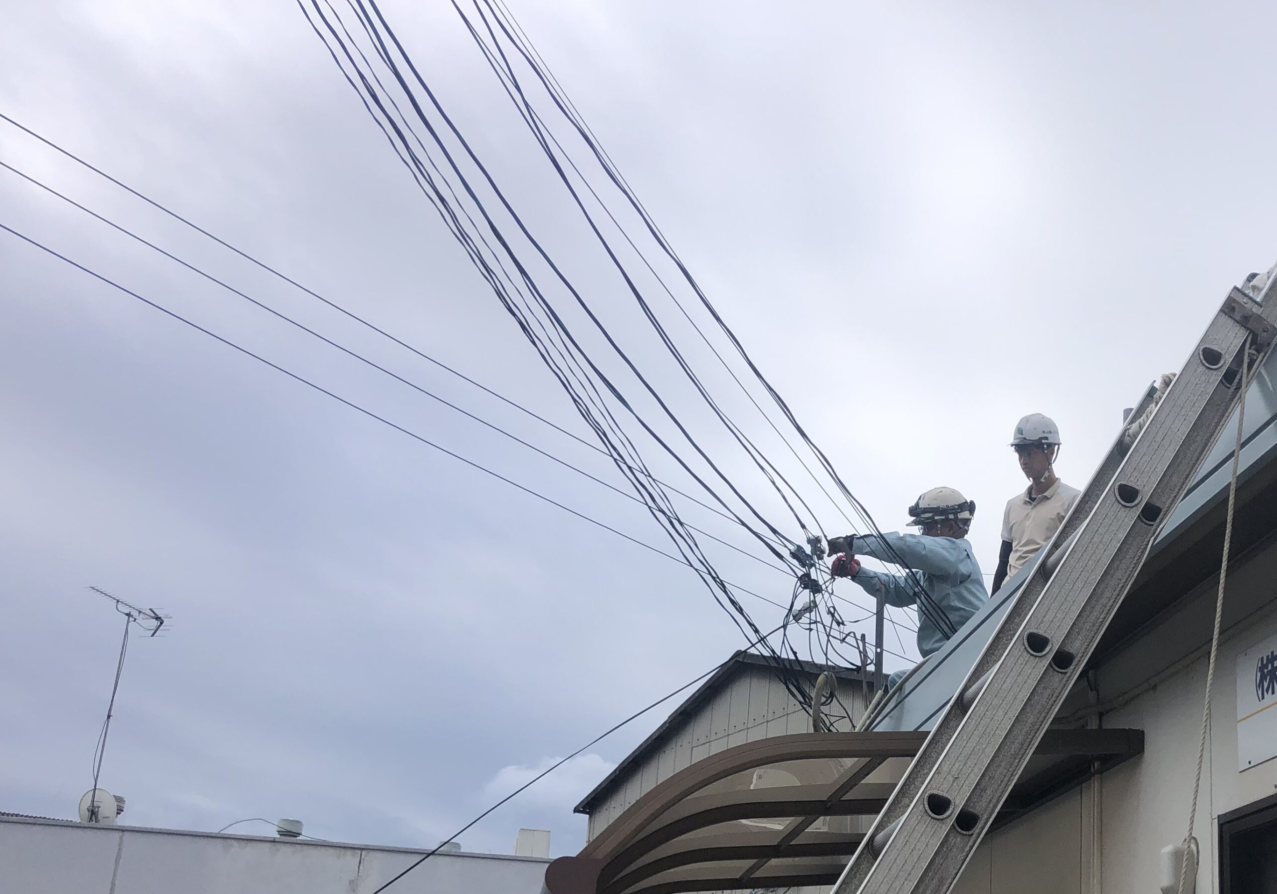 コーアディーゼル　電線工事