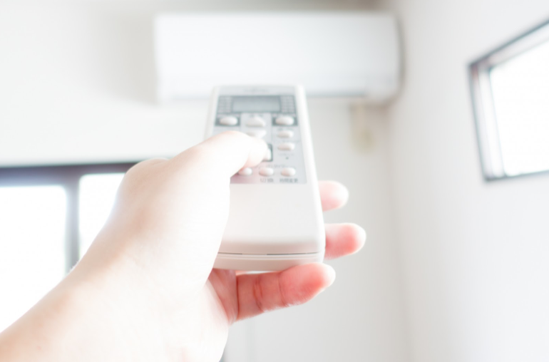 エアコン　発動