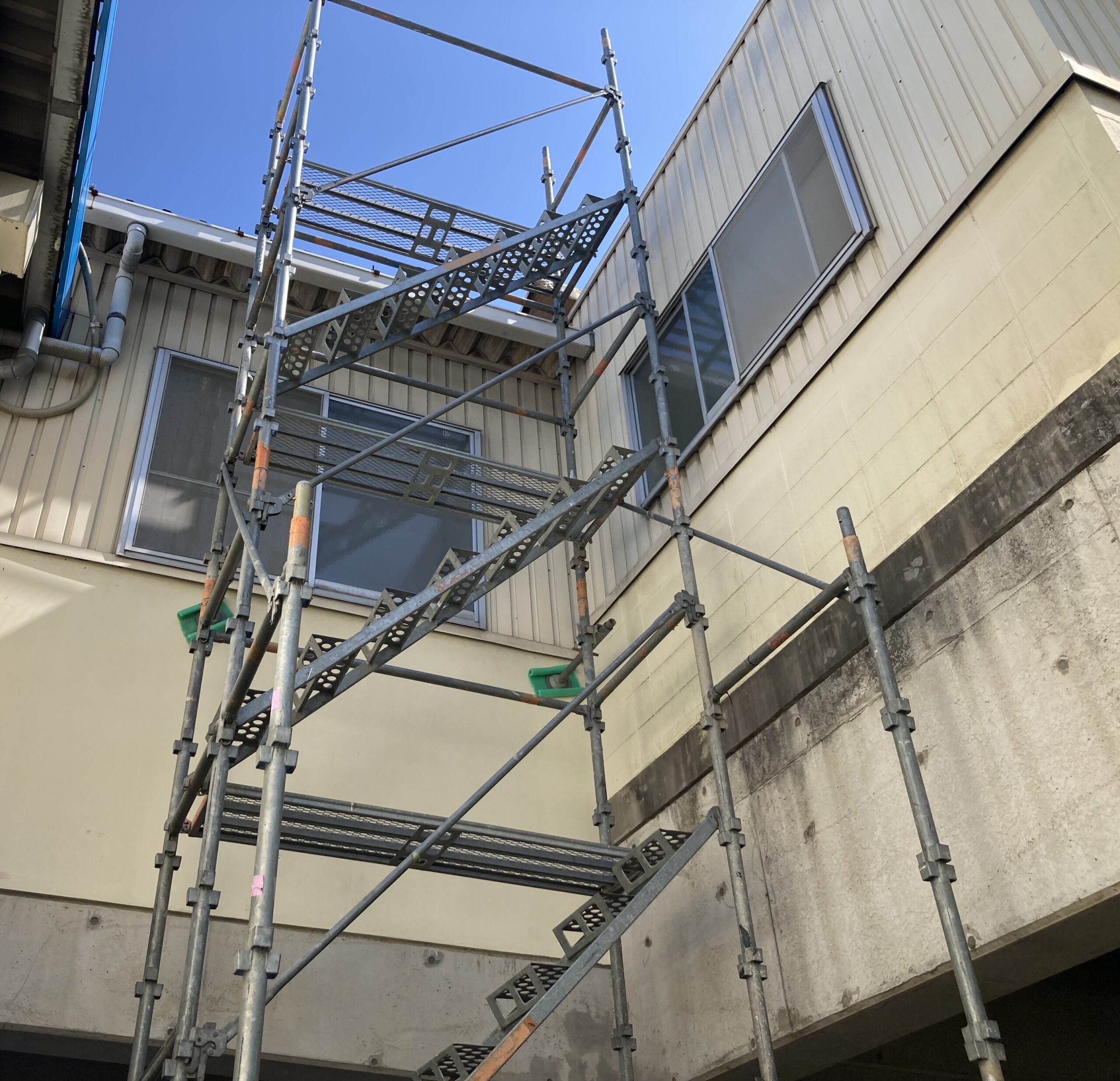 NTN備前製作所　昇降階段