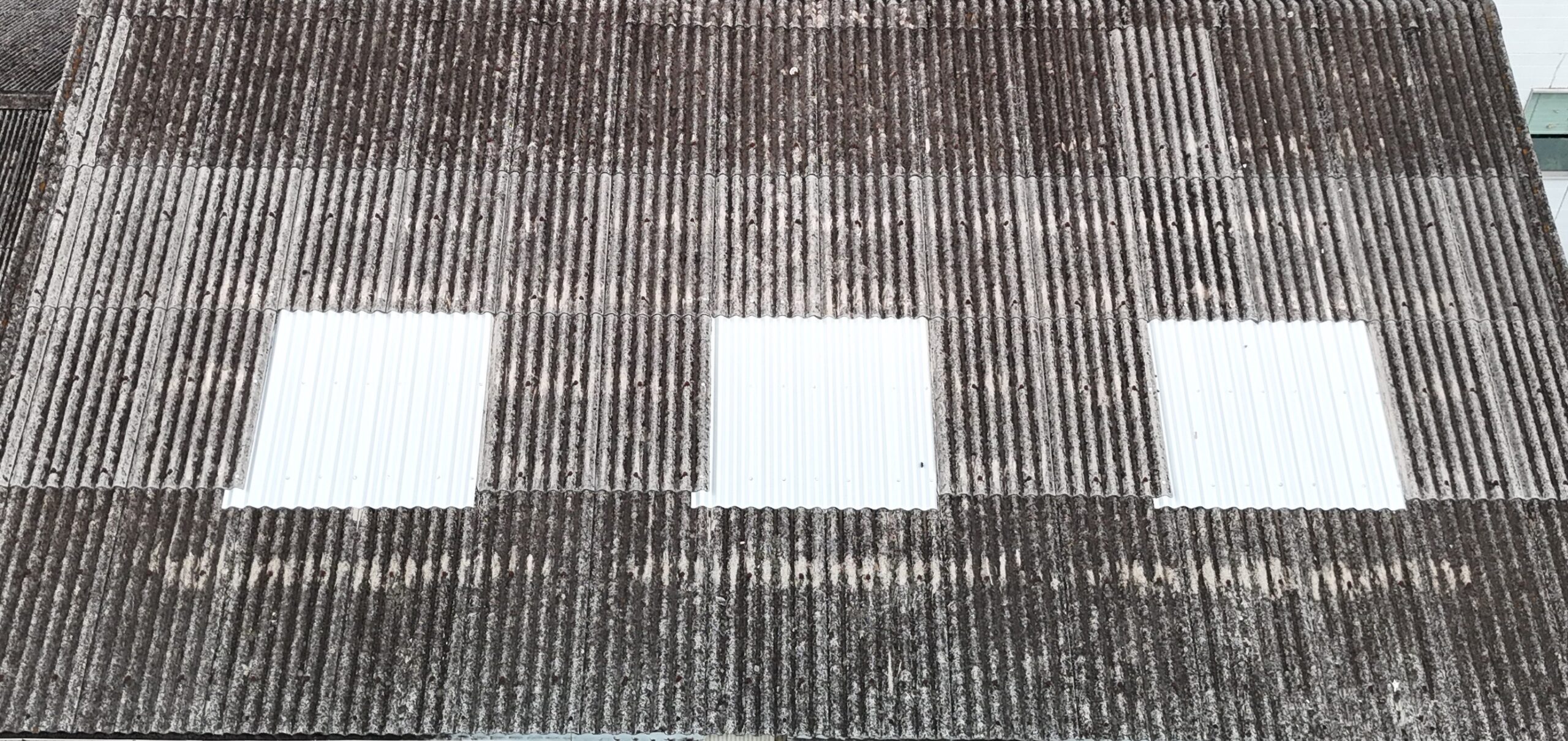 明り取り　完工　三連　外側