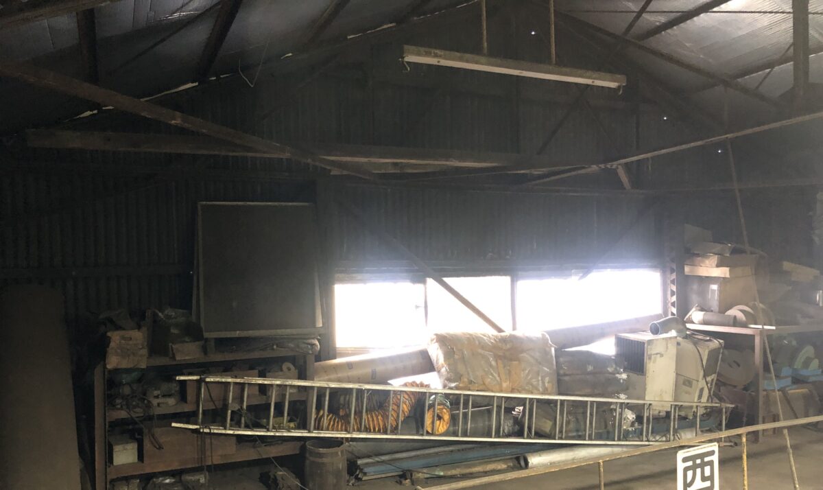 換気扇　前　内側