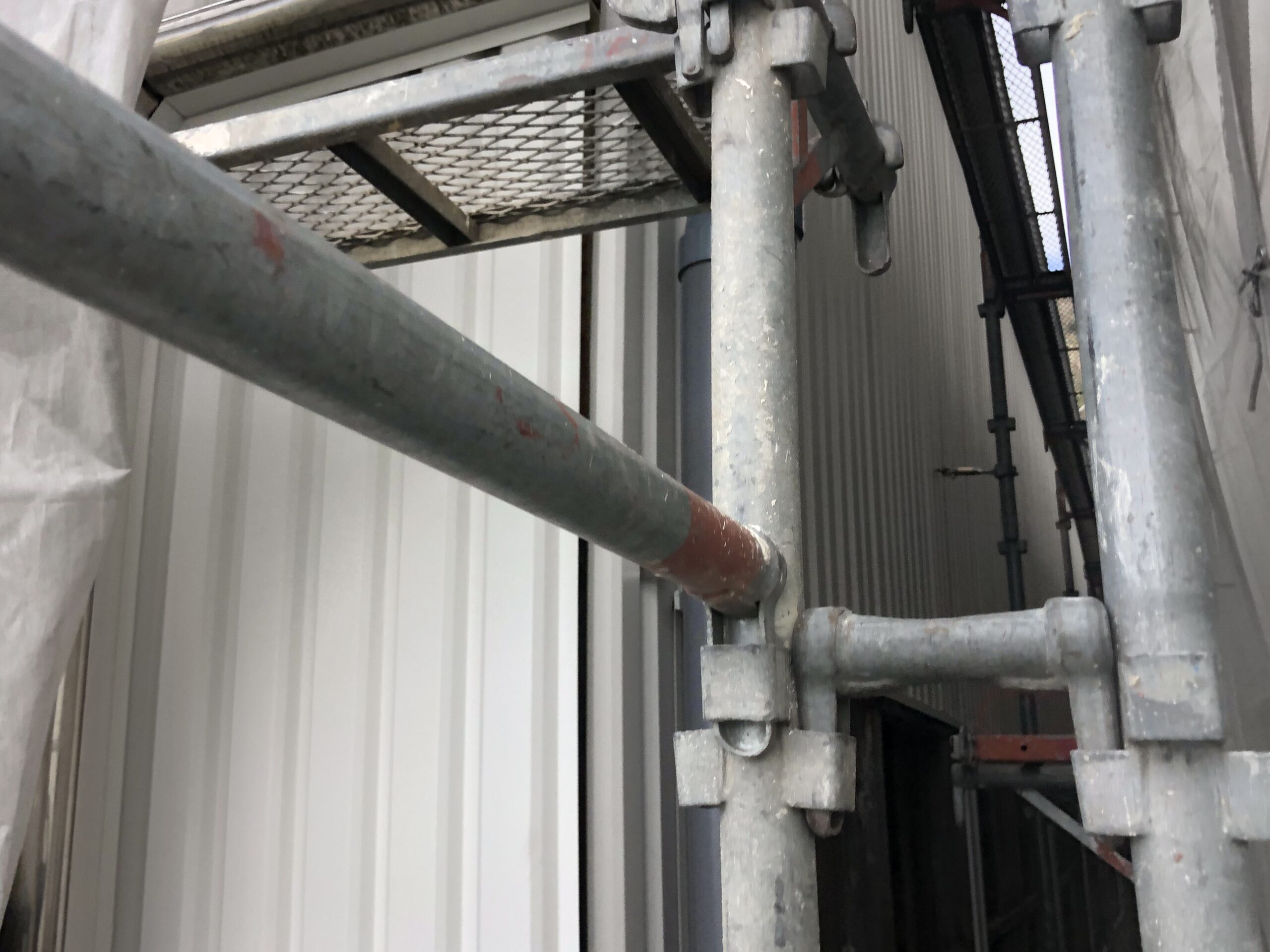 壁　カバー貼り付け