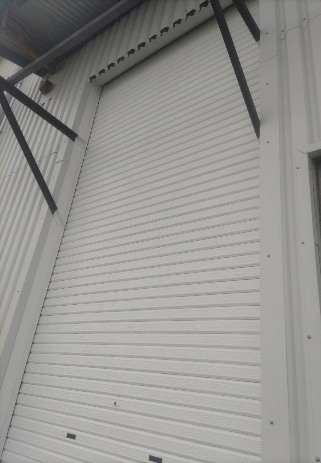 シャッター　塗装済①