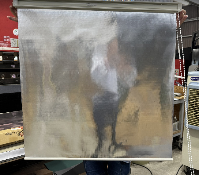 遮熱ロールスクリーン