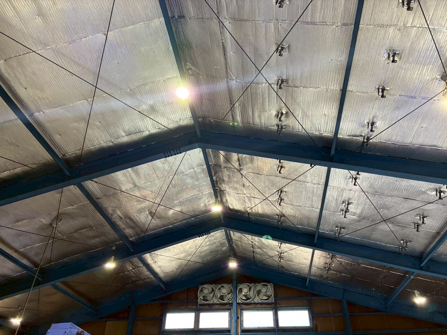 植田板金店　遮熱やさん　シャネリア室内張り