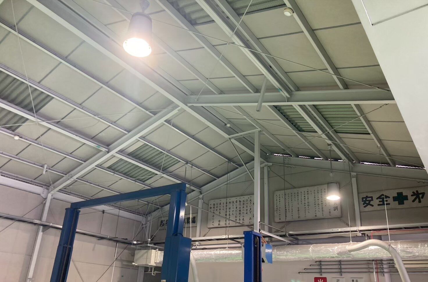 植田板金店　遮熱やさん テント屋根　室内遮熱工事