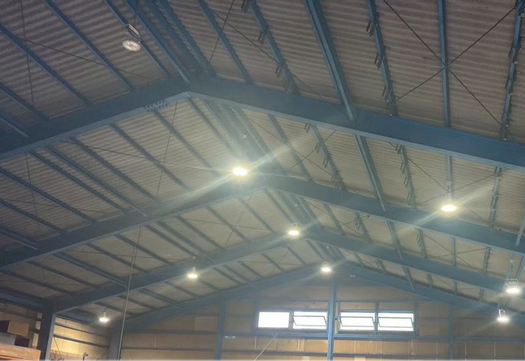 植田板金店　遮熱やさん　シャネリア室内張り